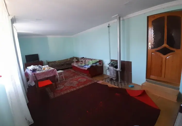 6 otaqlı mənzil , Siyəzən