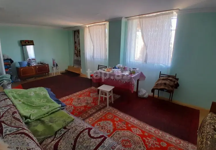 6 otaqlı mənzil , Siyəzən