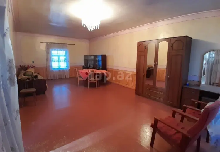 6 otaqlı mənzil , Siyəzən