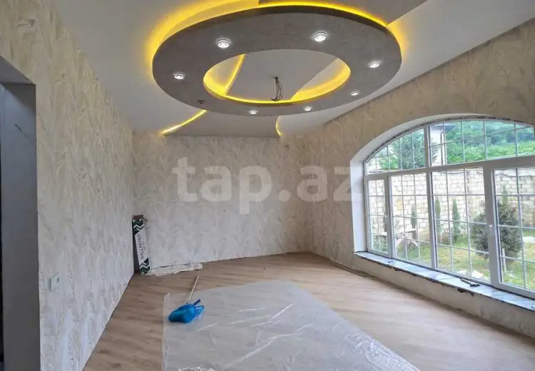 7 otaqlı mənzil , Quba