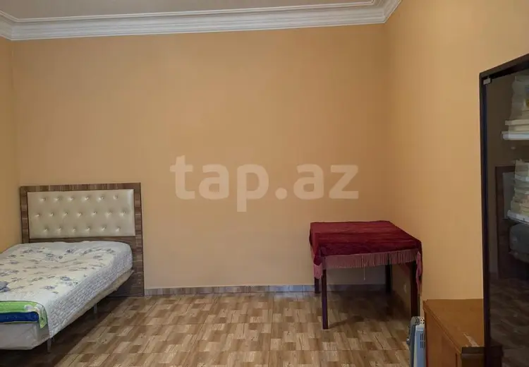 8 otaqlı mənzil , Gəncə