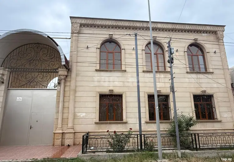 8 otaqlı mənzil , Gəncə