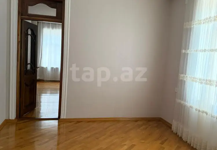 8 otaqlı mənzil , Gəncə
