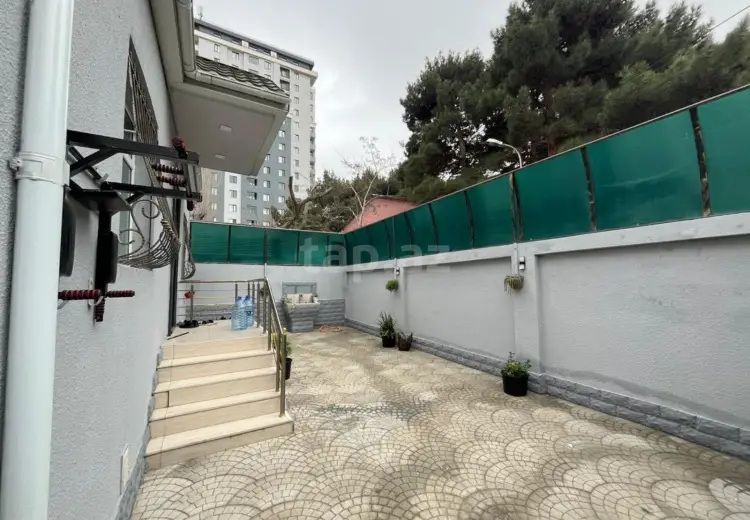 4 otaqlı mənzil , Bakı
