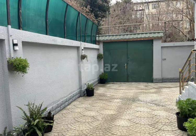4 otaqlı mənzil , Bakı