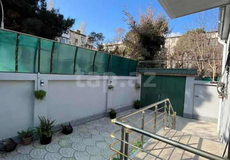 4 otaqlı mənzil , Bakı