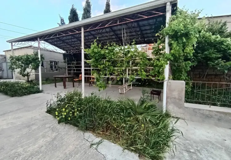 6 otaqlı mənzil , Bakı