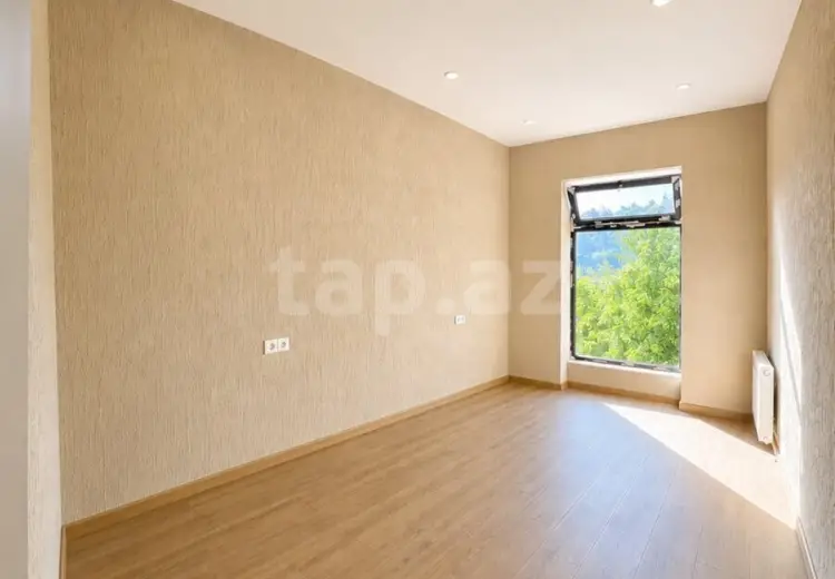 6 otaqlı mənzil , Quba