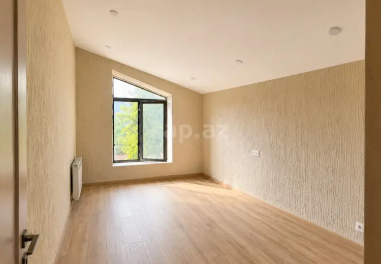 6 otaqlı mənzil , Quba