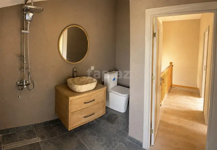 6 otaqlı mənzil , Quba
