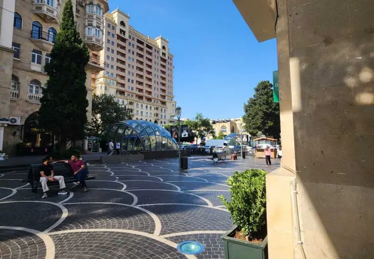 100 m² Obyekt / Ofis Kirayə (aylıq), Sahil qəs., Səbail, Bakı