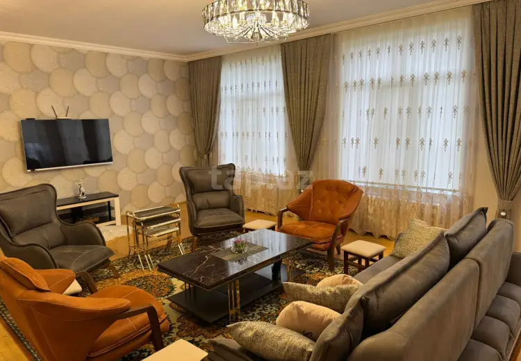 260 000 AZN - 10 otaqlı mənzil , Novxanı, Abşeron