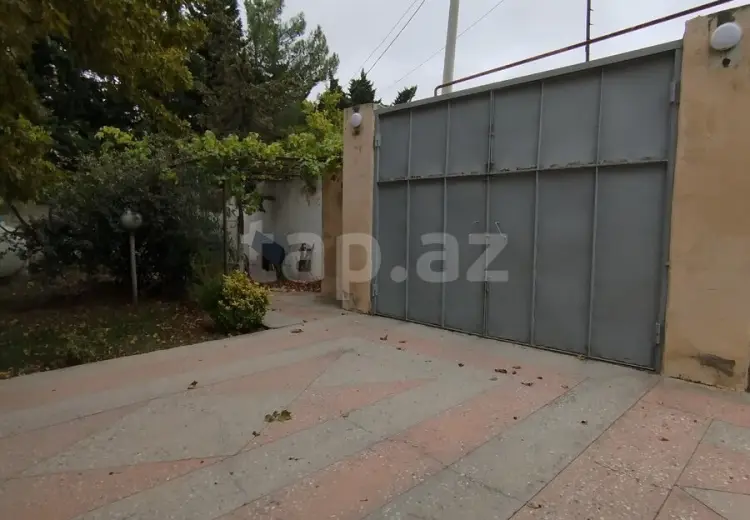 8 otaqlı mənzil , Bakı