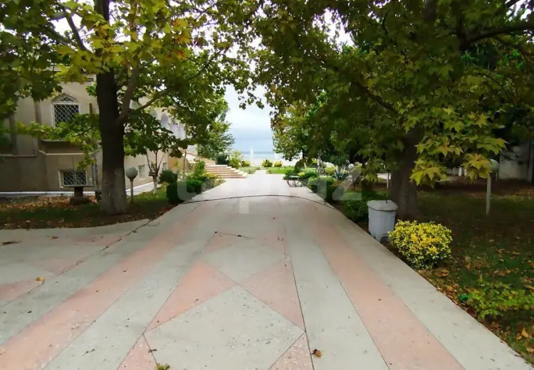 8 otaqlı mənzil , Bakı