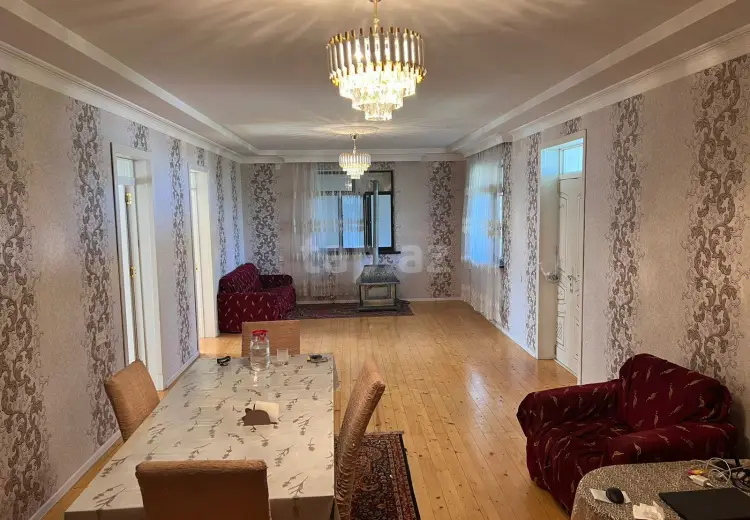 7 otaqlı mənzil , Gəncə