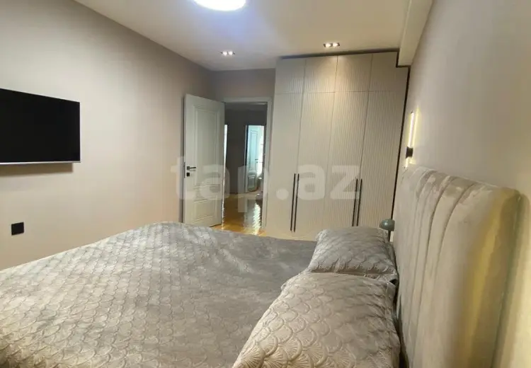 4 otaqlı mənzil , Bakı