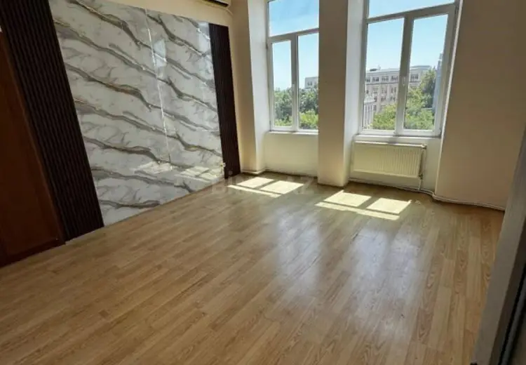 150 m² Obyekt / Ofis Kirayə (aylıq), Səbail, Bakı