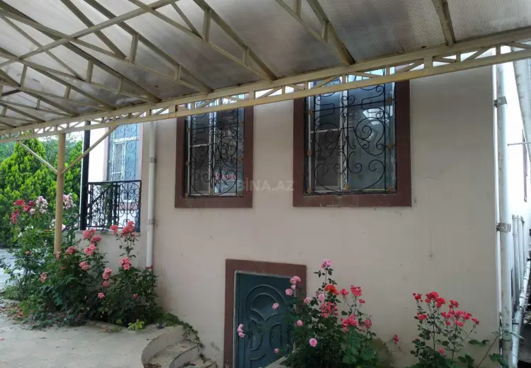 5 otaqlı mənzil Satılır, Quba