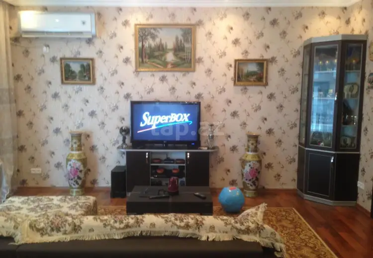 6 otaqlı mənzil , Xaçmaz