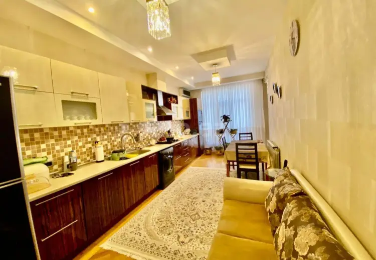 4 otaqlı mənzil , Bakı