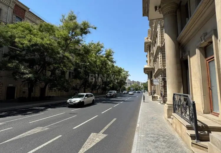 100 m² Obyekt / Ofis Kirayə (aylıq), Nəsimi, Bakı