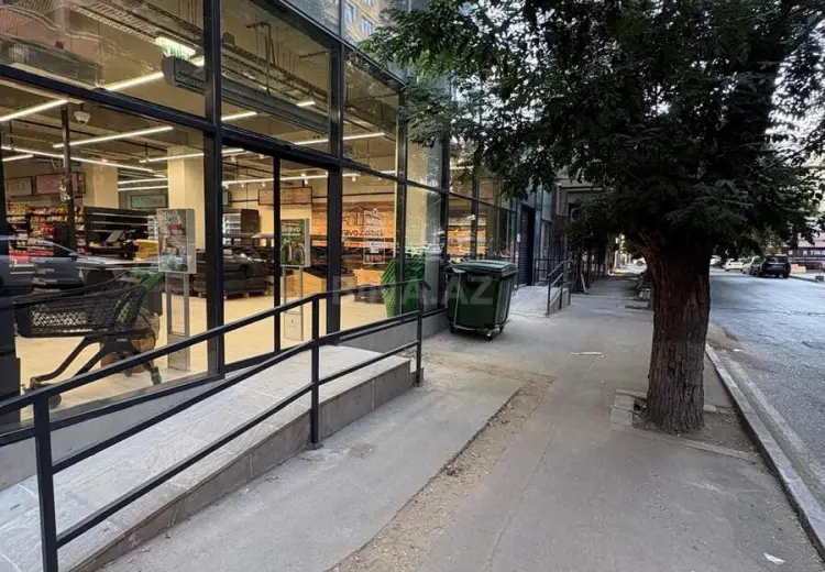 920 m² Obyekt / Ofis Satılır, Nərimanov, Bakı