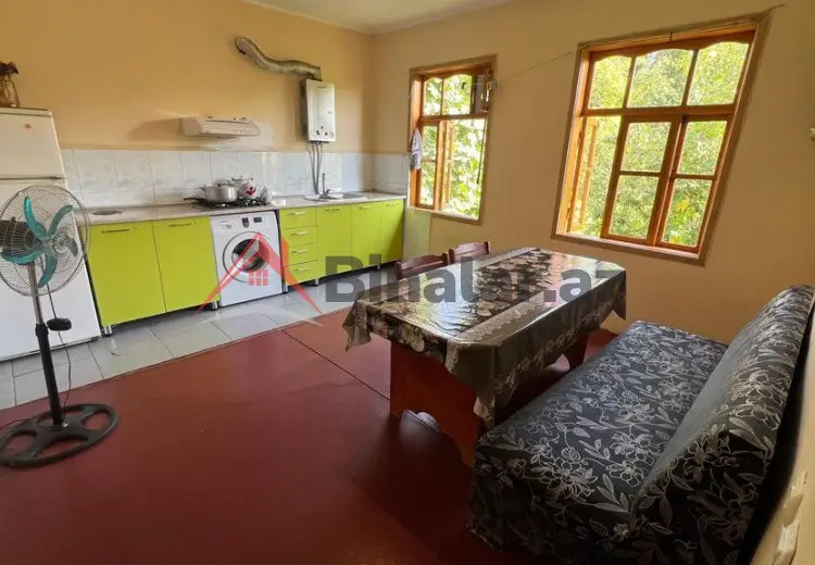 80 AZN - 3 otaqlı mənzil Kirayə (aylıq), Qax