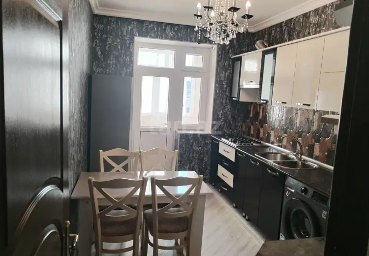 3 otaqlı mənzil , Şəki