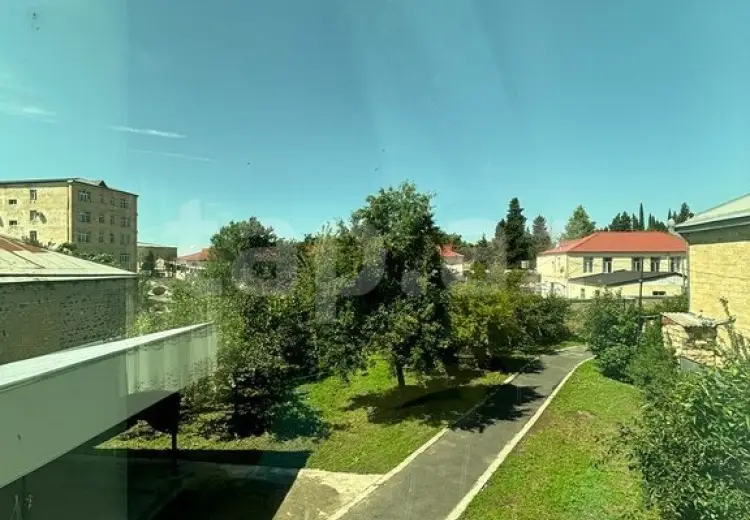 6 otaqlı mənzil , Balakən