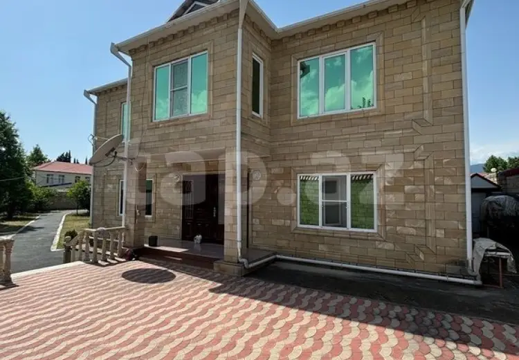6 otaqlı mənzil , Balakən