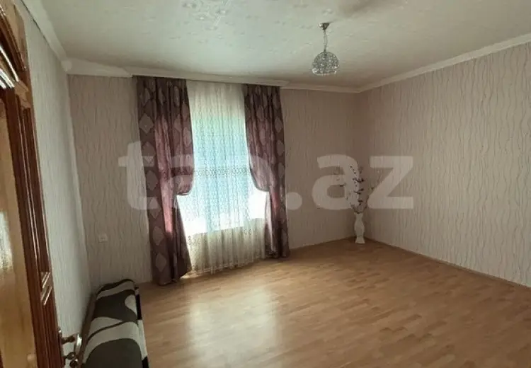 6 otaqlı mənzil , Balakən