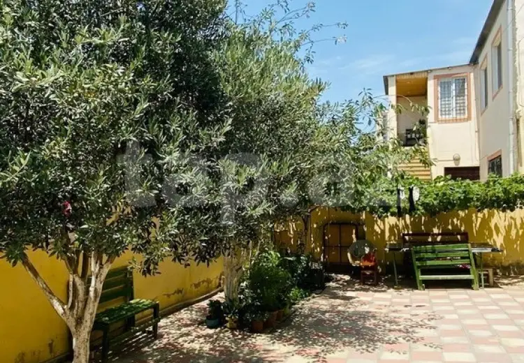 6 otaqlı mənzil , Bakı