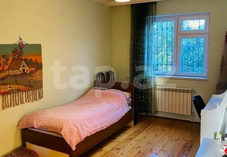 6 otaqlı mənzil , Bakı