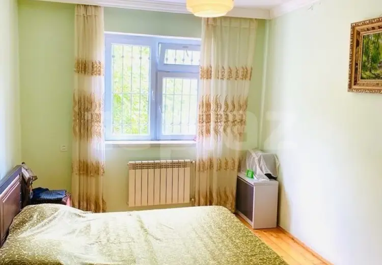6 otaqlı mənzil , Bakı