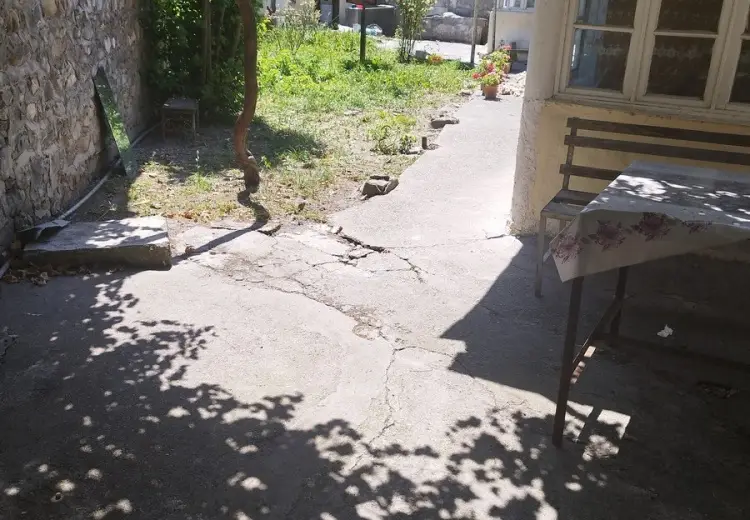 2 otaqlı mənzil Satılır, Şəki