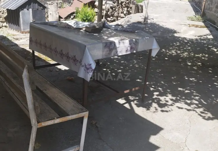 2 otaqlı mənzil Satılır, Şəki