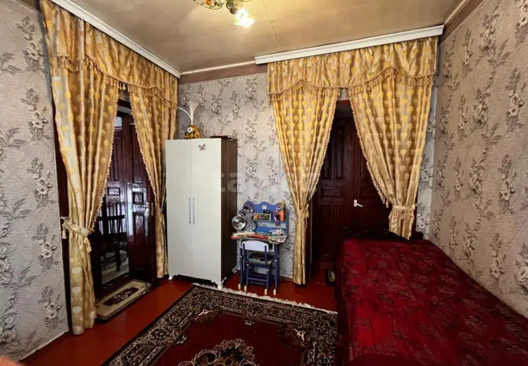 4 otaqlı mənzil , Quba