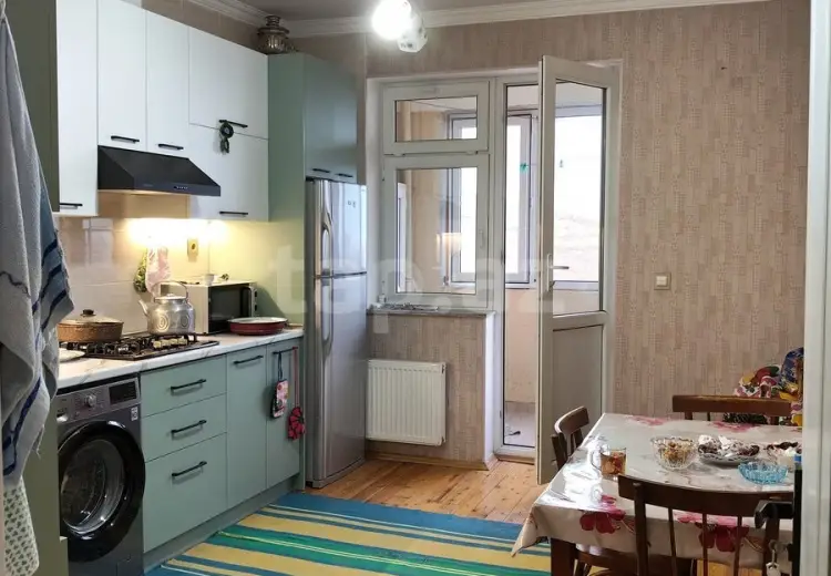 3 otaqlı mənzil , Bakı