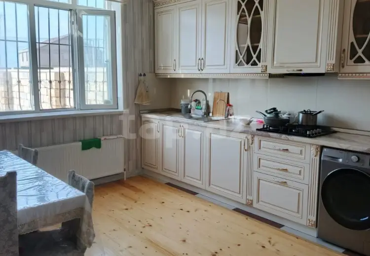 4 otaqlı mənzil , Bakı
