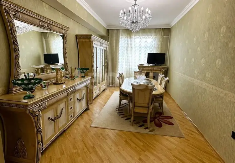 4 otaqlı mənzil , Bakı