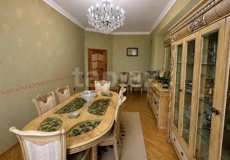 4 otaqlı mənzil , Bakı