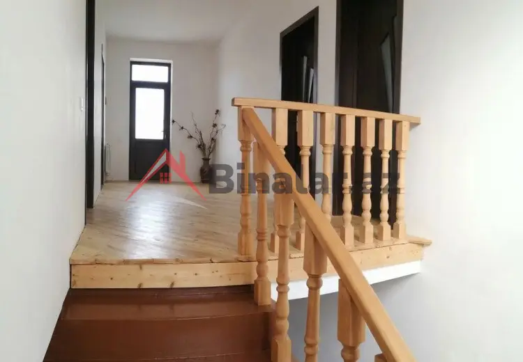 8 otaqlı mənzil Satılır, Xırdalan