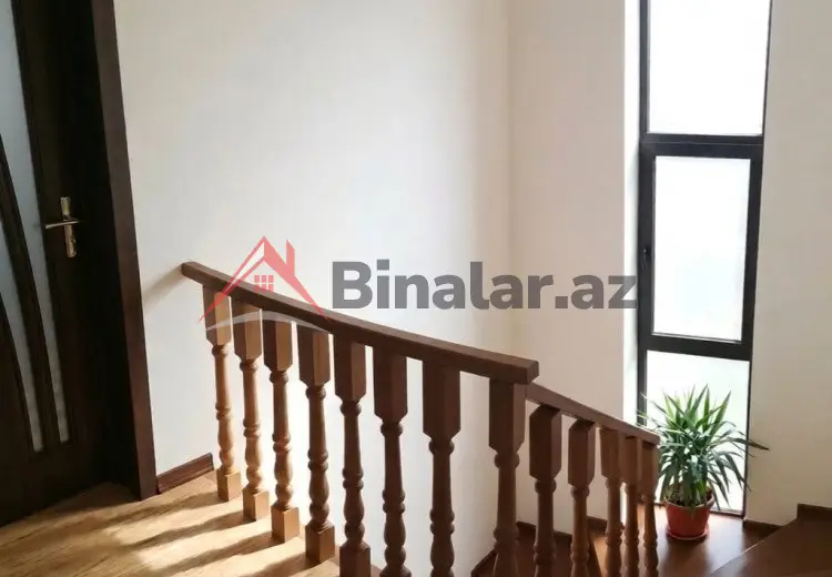 8 otaqlı mənzil Satılır, Xırdalan
