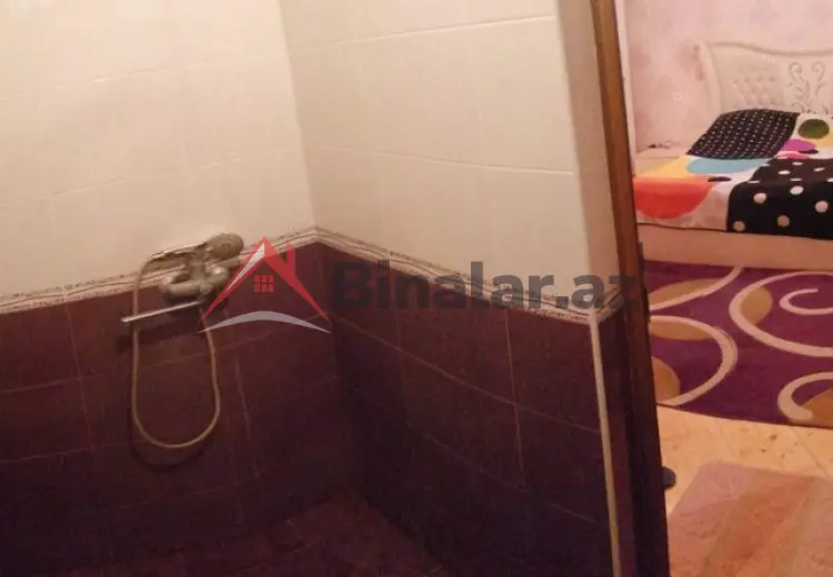 8 otaqlı mənzil Satılır, Xırdalan