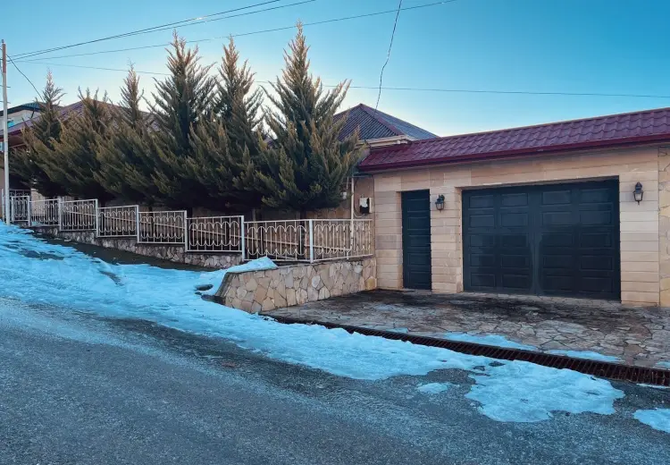 5 otaqlı mənzil Satılır, Şamaxı