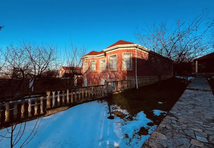 5 otaqlı mənzil Satılır, Şamaxı