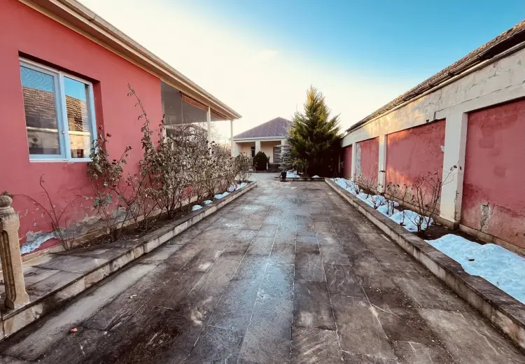 5 otaqlı mənzil Satılır, Şamaxı