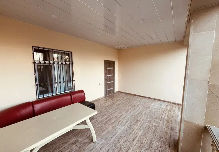 5 otaqlı mənzil Satılır, Şamaxı