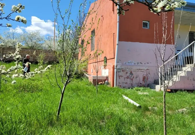 3 otaqlı mənzil , Xızı