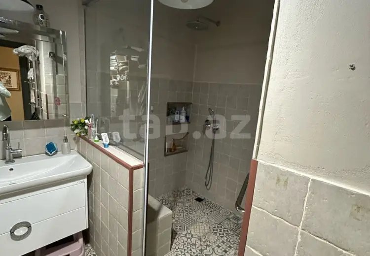 4 otaqlı mənzil , Nəsimi, Bakı